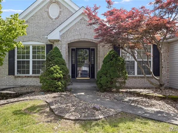 124 Park Ridge Dr, O'Fallon, MO 63366