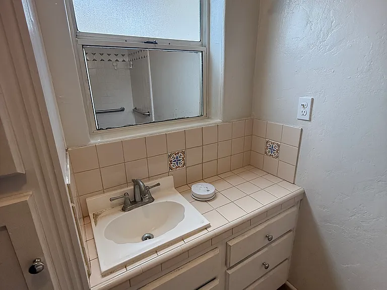8314 Golden Ave #A — Photo 25