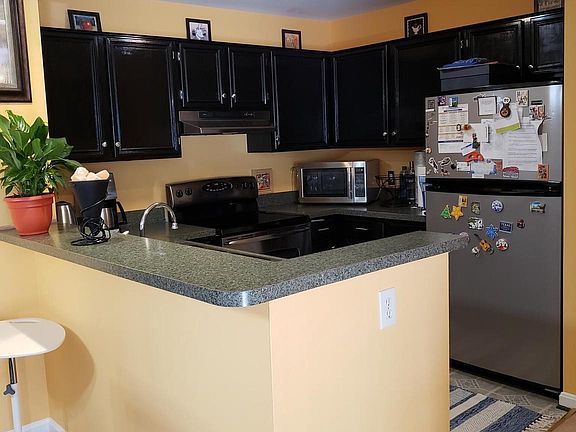 4th image of 102 Picadilly Ln APT 202