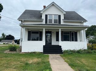 409 Burnett Ave, Warren, IL 61087