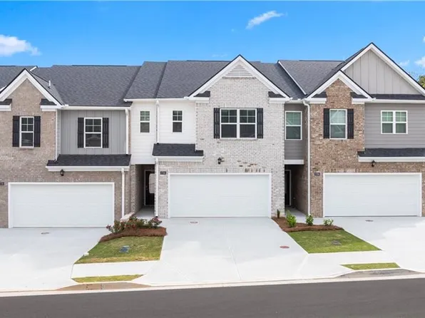 345 Silver Moon Dr, Loganville, GA 30052