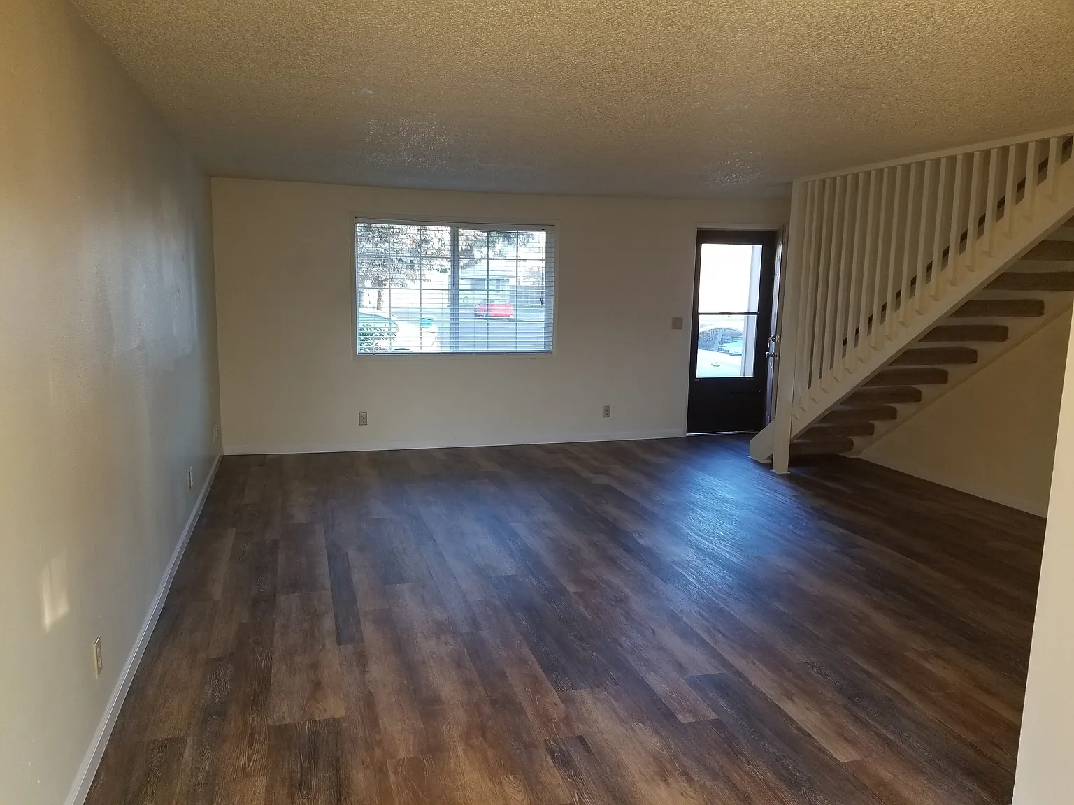 2 bed, 1.5 bath, 1100 sqft, $1,795 — Photo 3