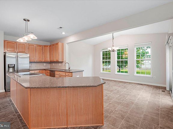 3rd image of 5902 Union Ridge Dr