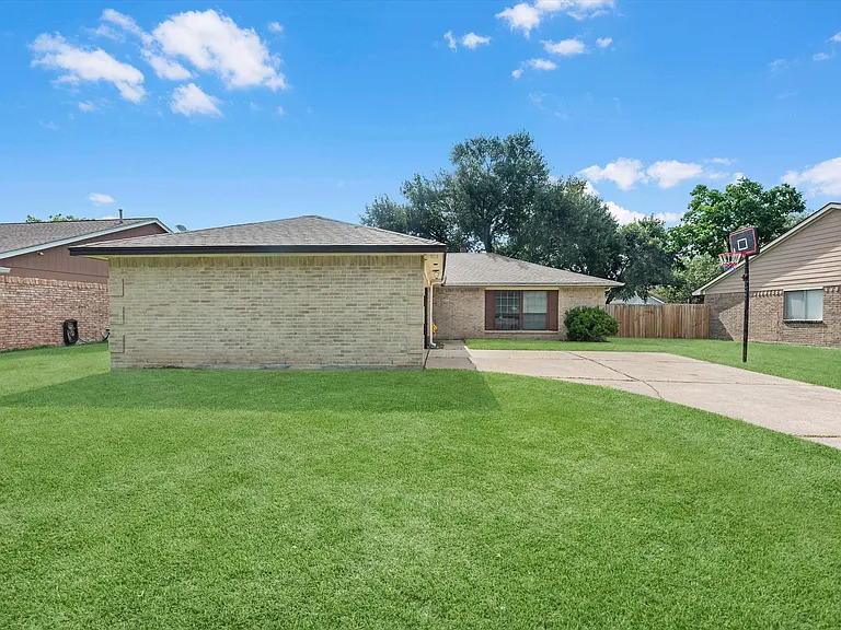 7234 Lost Fable Ln — Photo 2