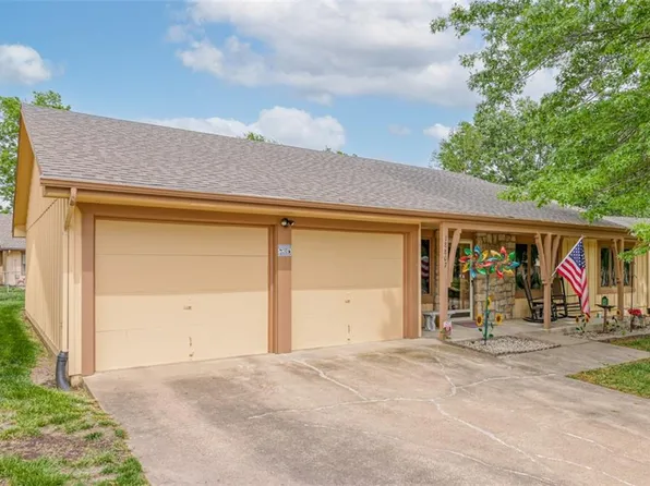 18807 Lakeside Dr, Belton, MO 64012