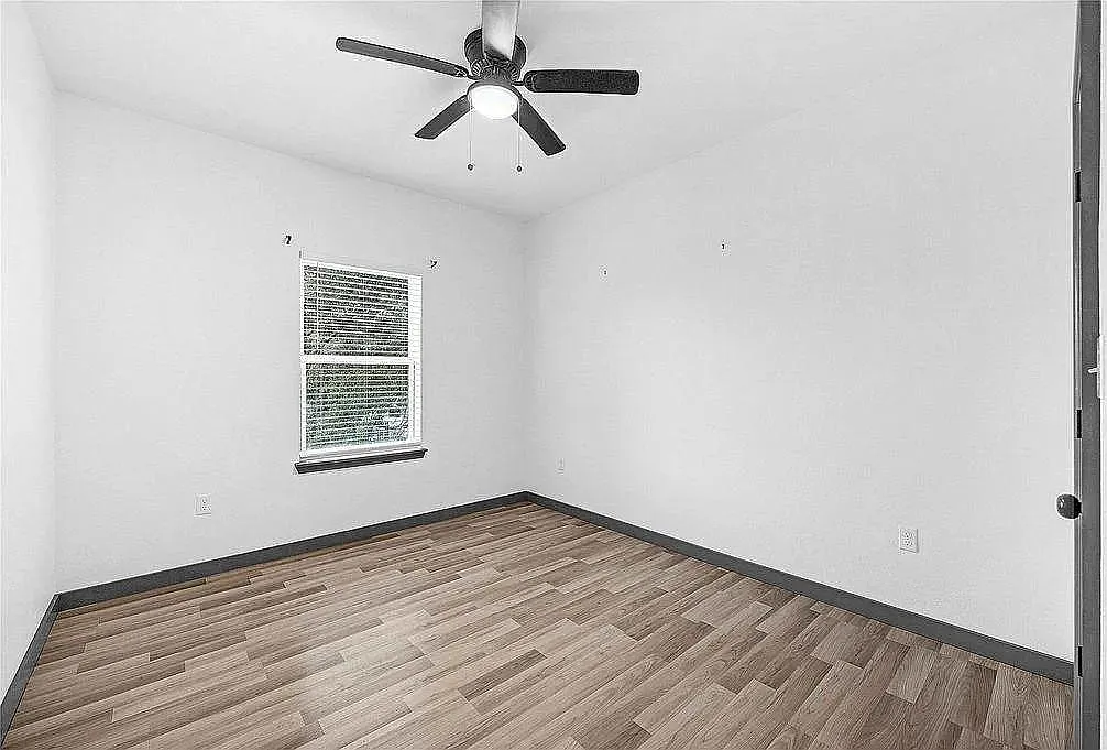 3 bed, 1200 sqft, $850 — Photo 2