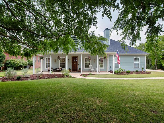 2nd image of 2713 Avenida De Soto
