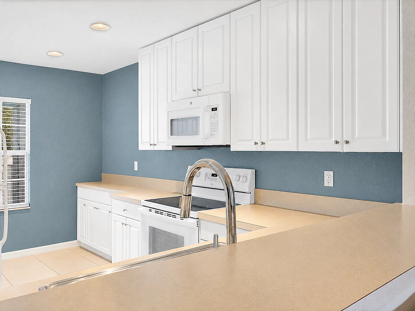 2 bed, 1168 sqft, $1,350 — Photo 3