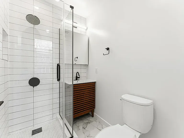 37 Woodhull St #3B — Photo 5