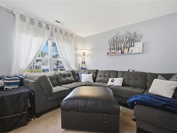 5th image of 349 Manning Ln