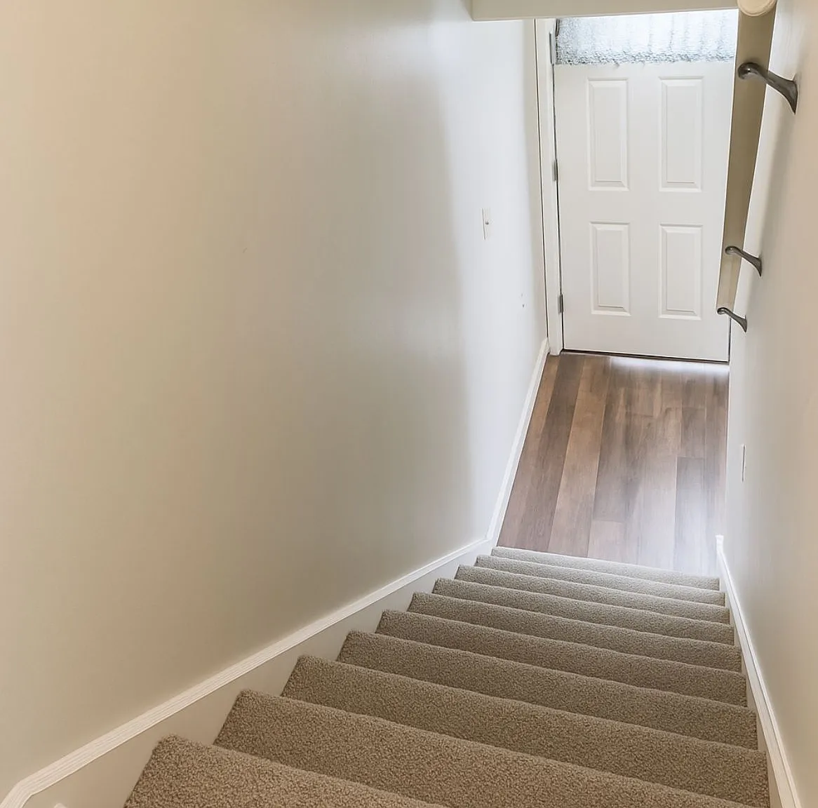 2 bed, 1.0 bath, $950 — Photo 4