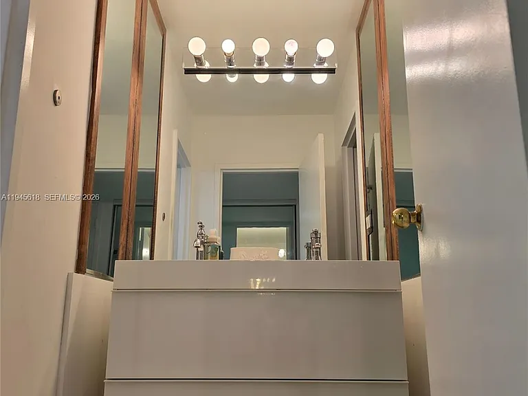 100 Lincoln Rd #503 — Photo 12