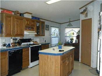 4th image of 12950 S Oak Ave