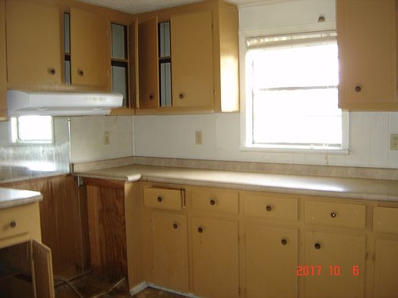 4th image of 4855 Hwy 32 W