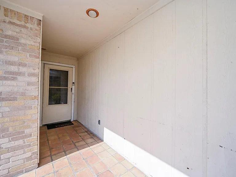 7735 Quail Meadow Dr — Photo 6