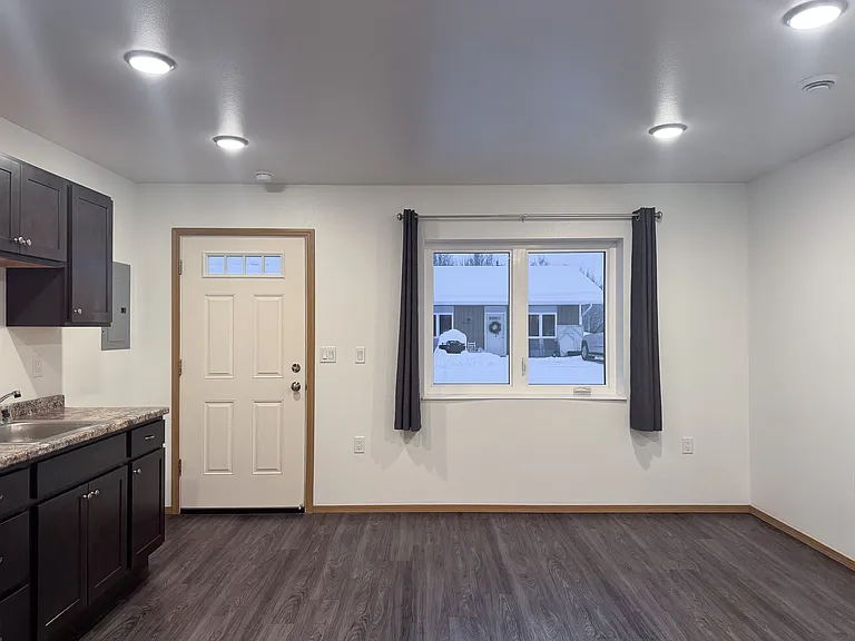 2751 Stone Pointe Ct #8 — Photo 2