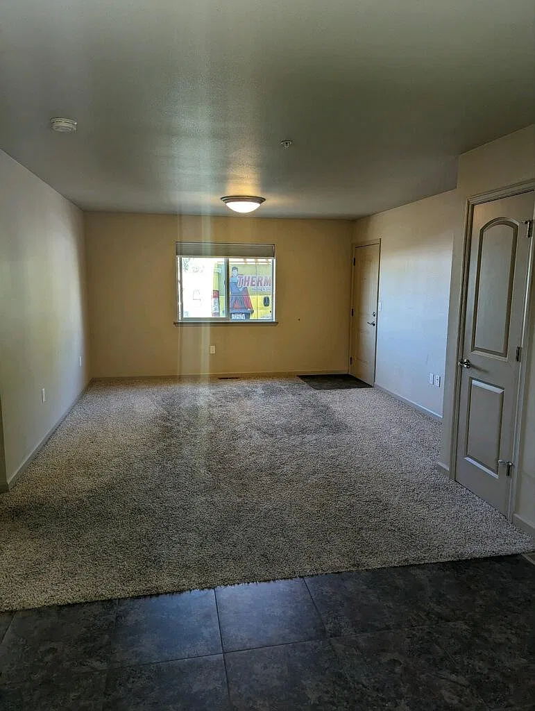 1 bed, 750 sqft, $1,240 — Photo 4