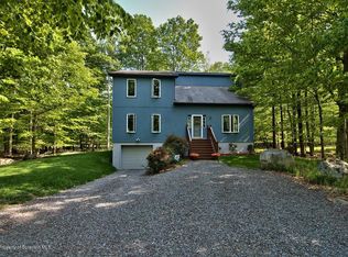 8 Ingrid Dr, Gouldsboro, PA 18424