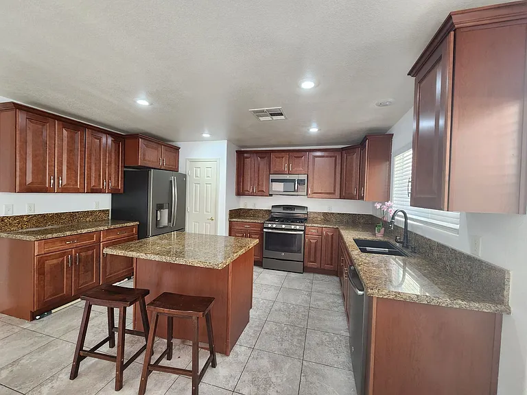 10256 Franford Ct — Photo 11