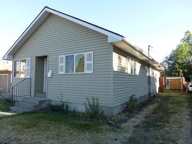 1st image of 814 E Hoffman Ave