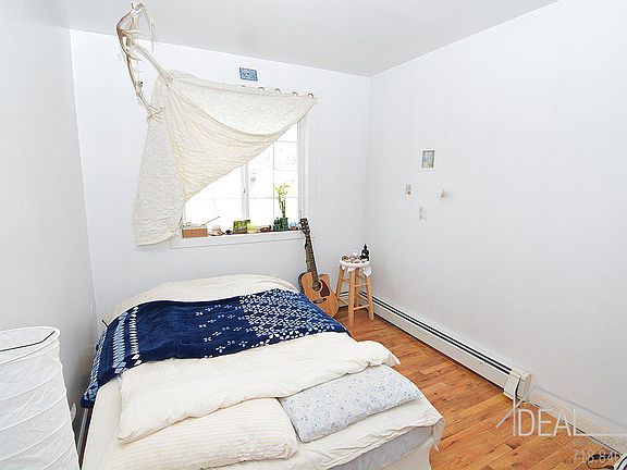 4th image of 212 Troutman St #2