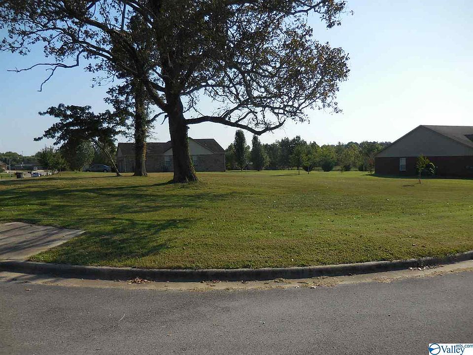 2nd image of 106 Landings Way Dr