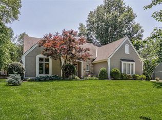 3689 W 129th Pl, Leawood, KS 66209