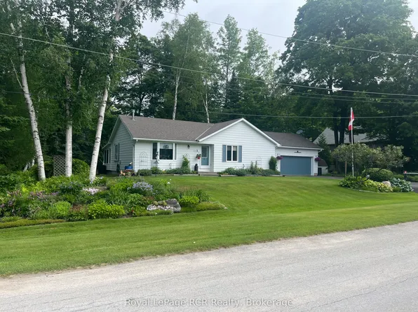 11 Graham Cres, South Bruce Peninsula, ON N0H 2G0