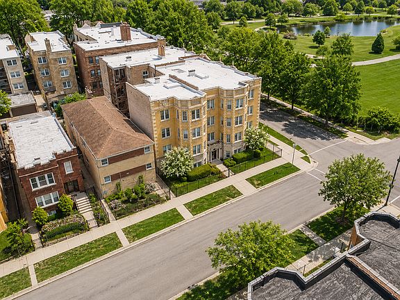 2nd image of 6201 N Oakley Ave APT 2