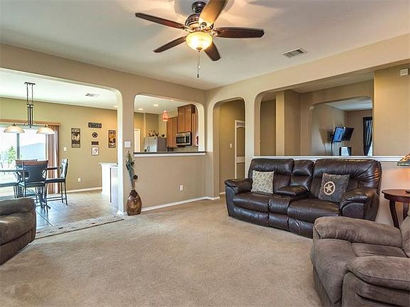 2nd image of 110 Tyrah Ln