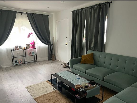 3rd image of 10354 Oro Vista Ave