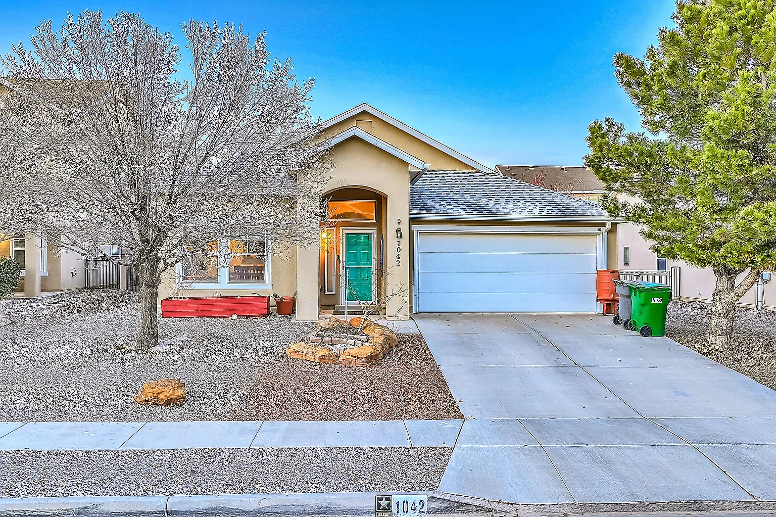 3 bed, 2009 sqft, $2,500 — Photo 2