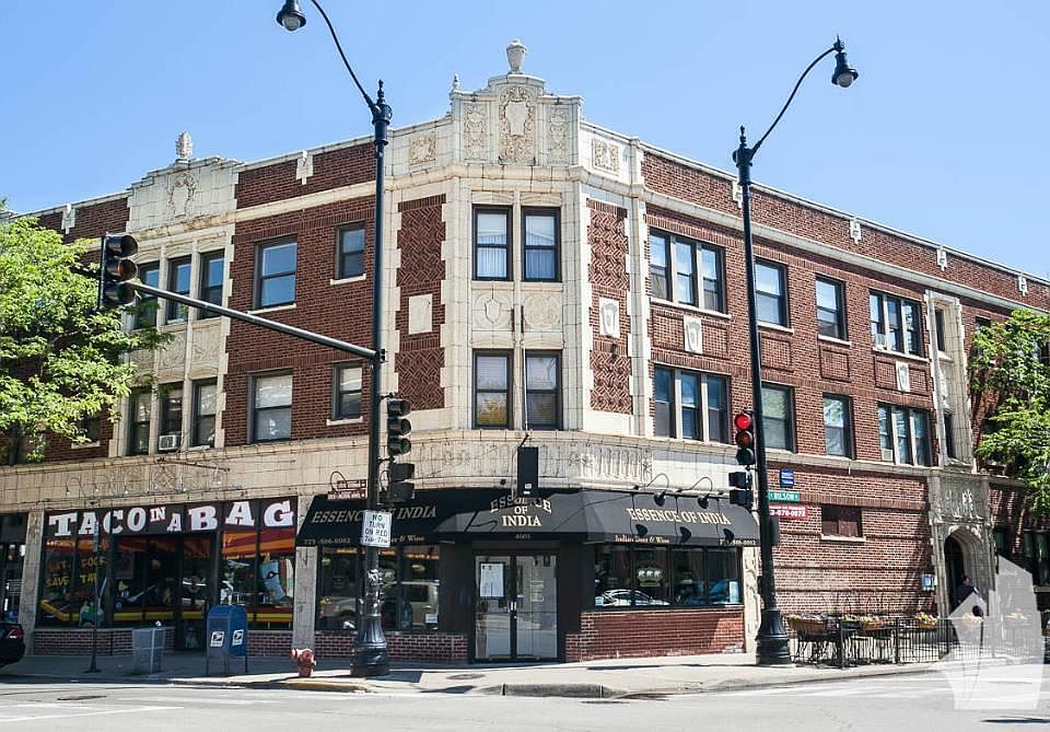 1st image of 4601 N Lincoln Ave #303