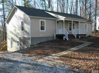 1517 Holly Ct NW, Lenoir, NC 28645