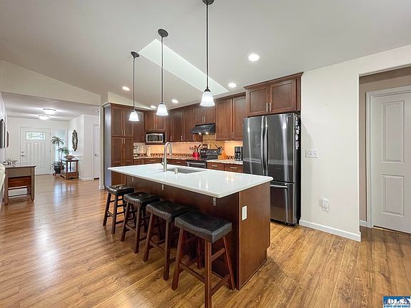 5th image of 169 Sunland Dr
