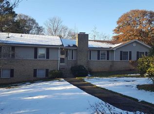 1886 Maxine Ln, Douglasville, GA 30135