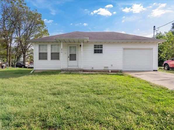 2916 W Chestnut Street, Springfield, MO 65803