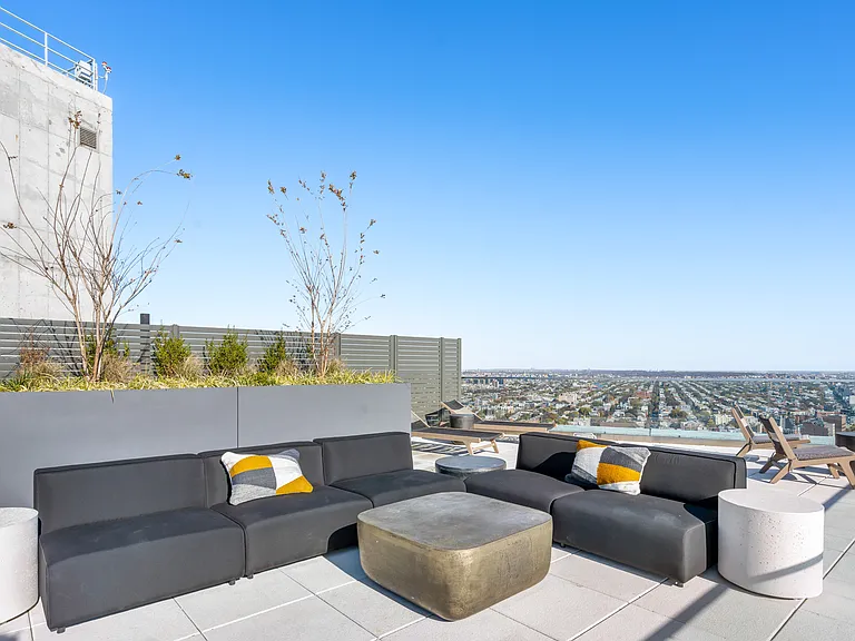 545 Vanderbilt Ave #3H — Photo 21