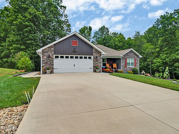2nd image of 126 Russell Ln