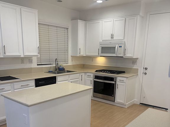 2nd image of 15921 Golden Meadow Ln