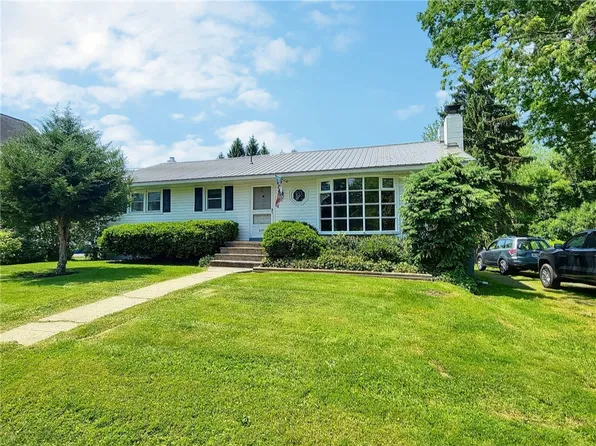 6251 Willard St, Cayuga, NY 13034