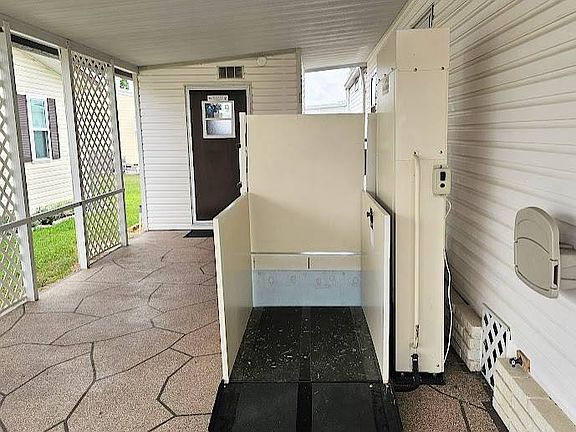 5th image of 258 Lake Huron Dr