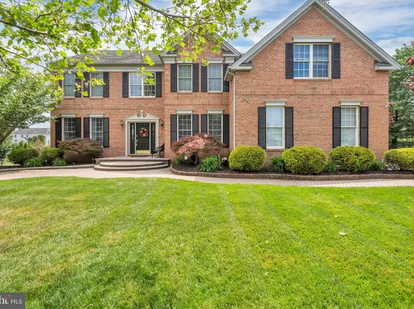 7 Wright Dr, Chesterfield, NJ 08515