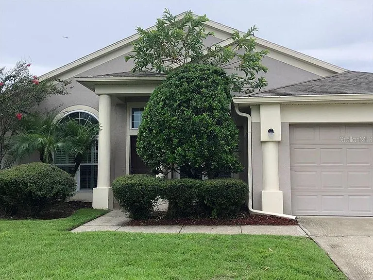 1717 Canoe Creek Rd — Photo 1