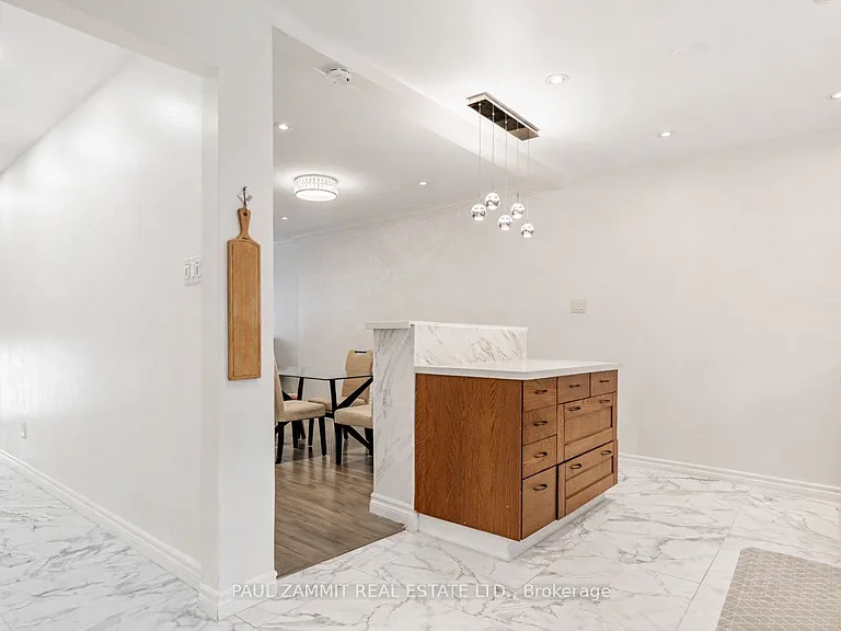 42 Windsor Court Rd — Photo 7