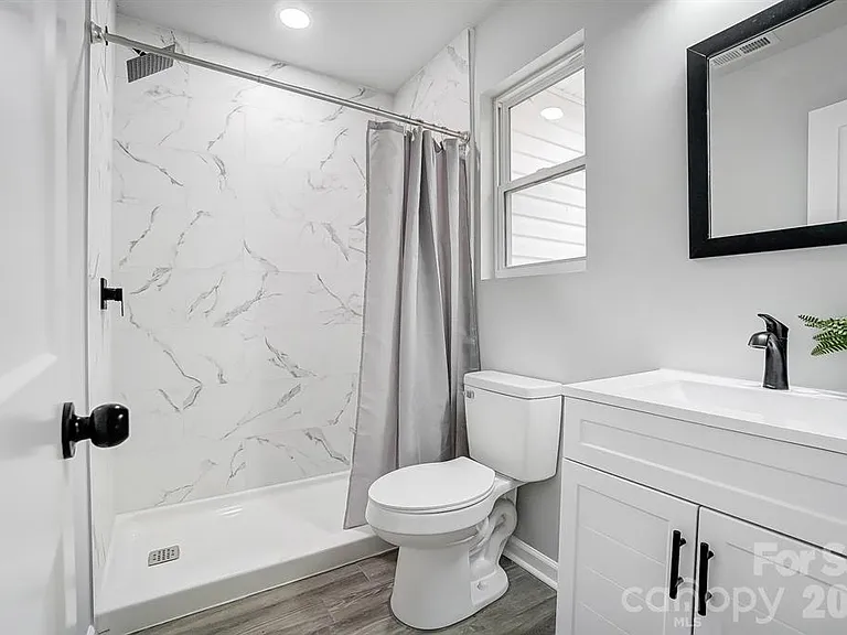 6706 Holston Ct — Photo 7