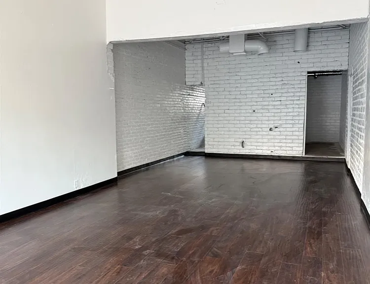 407 1/2 Center St #1 — Photo 3