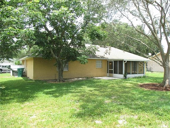 5th image of 2734 Gables Dr