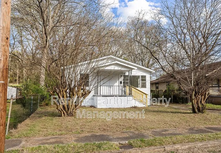 417 Athens Ave — Photo 12