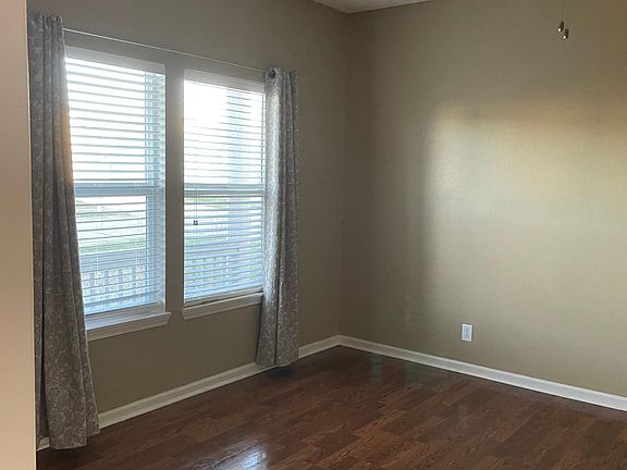 5th image of 2348 Maxwell Dr